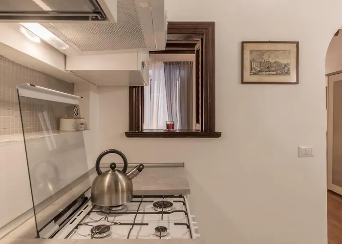 Guesthost - Fori Imperiali * רומא